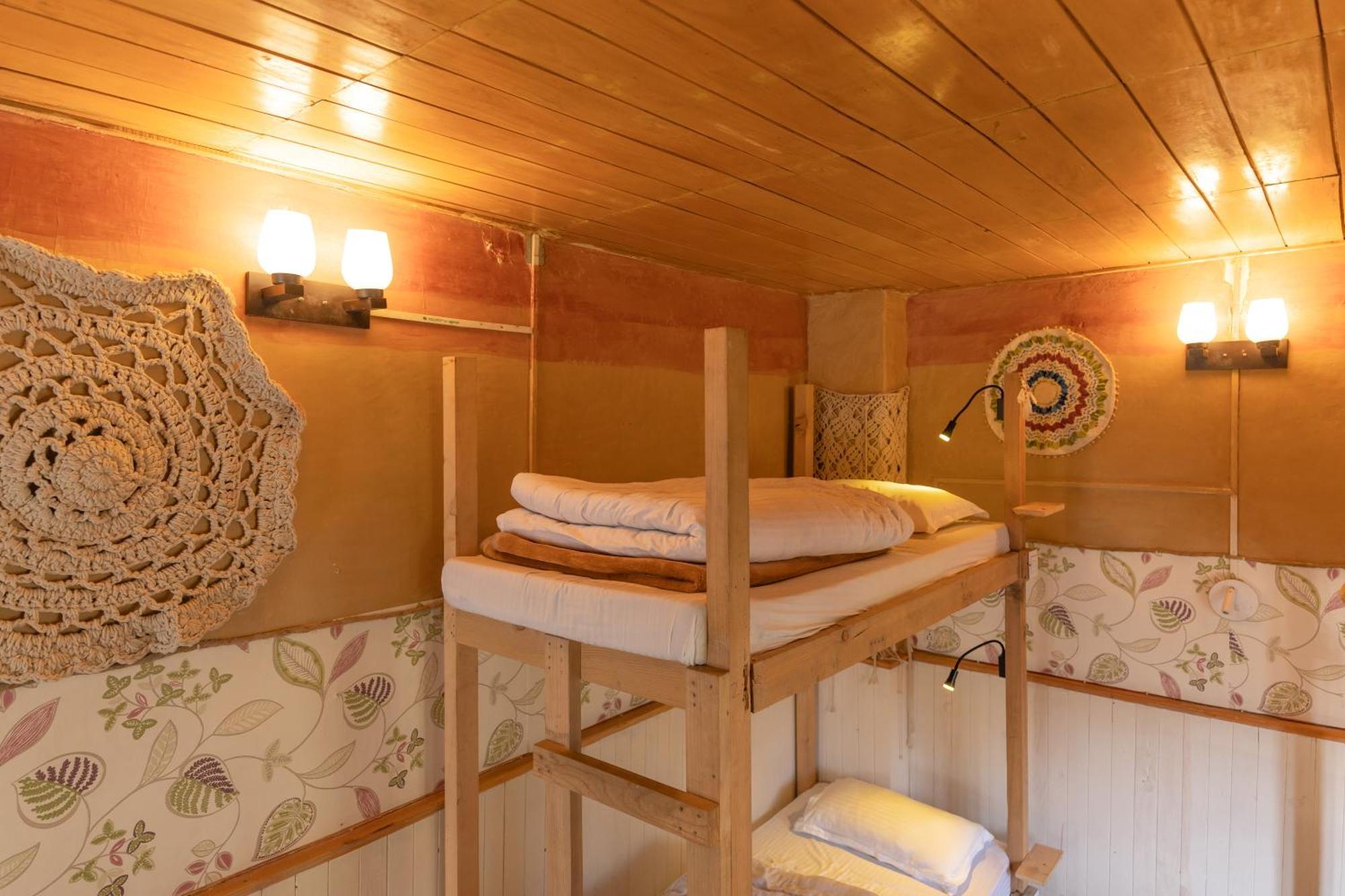 Hostel Firgun Chapter Shoja Exteriér fotografie